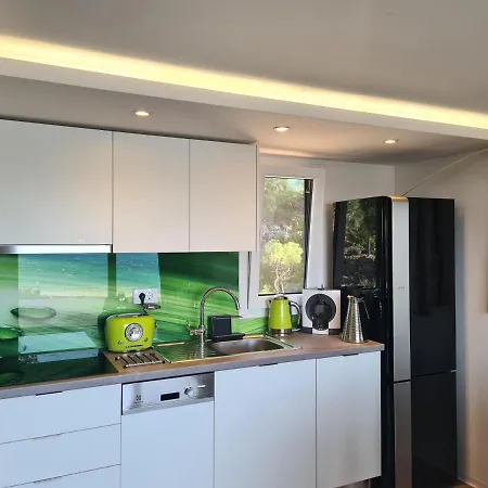 Das Ist Walter House, New 2020! Osor