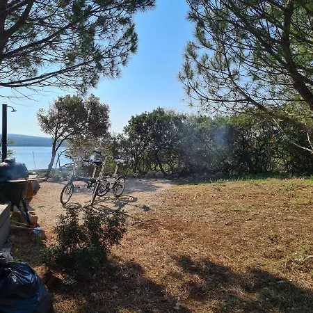 Das Ist Walter House, New 2020! Campsite Osor