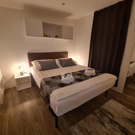 Das Ist Walter House, New 2020!